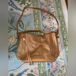 Elegant Tan Leather Shoulder Bag